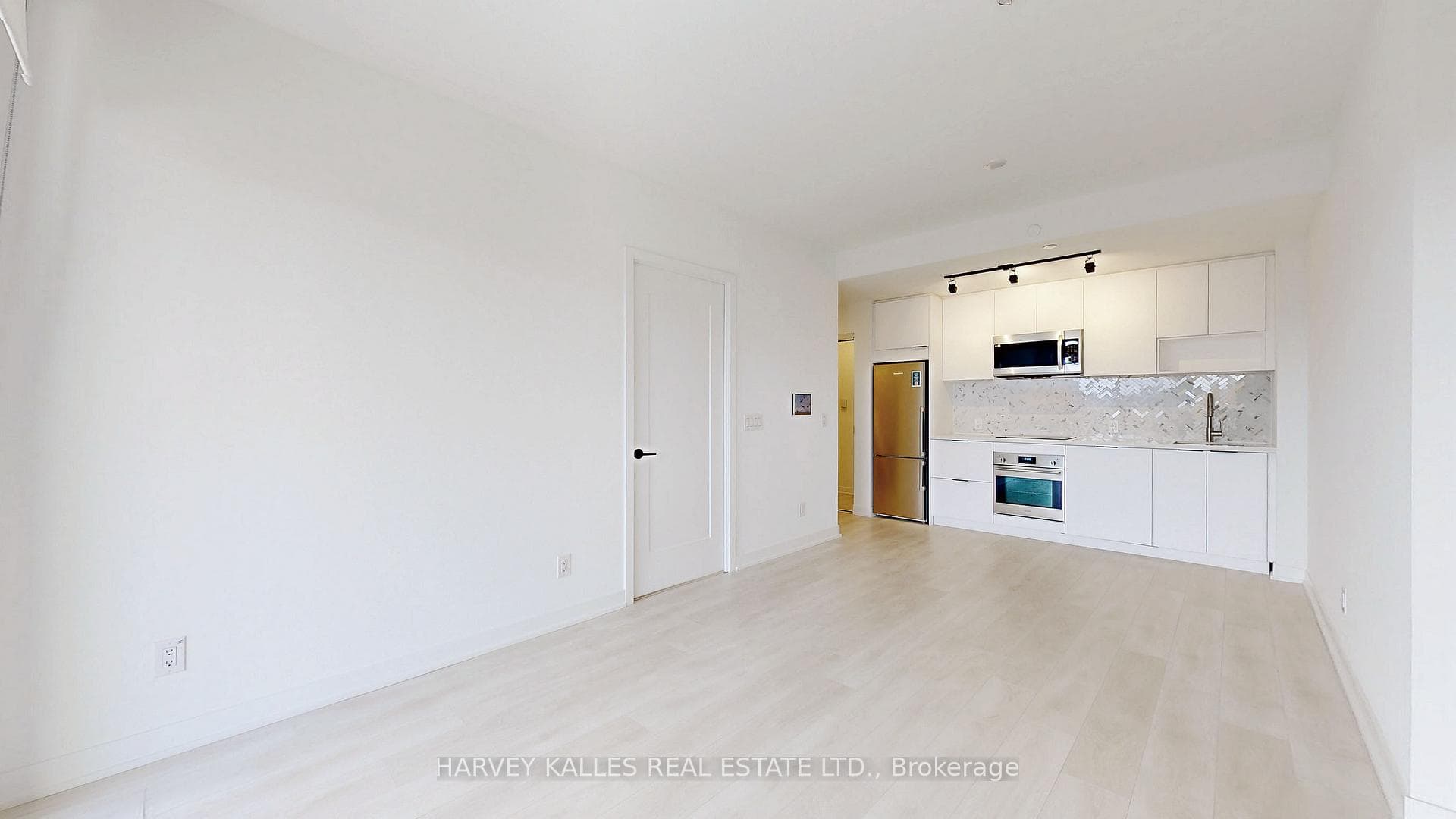 5 Defries Street Unit 201 photo 8