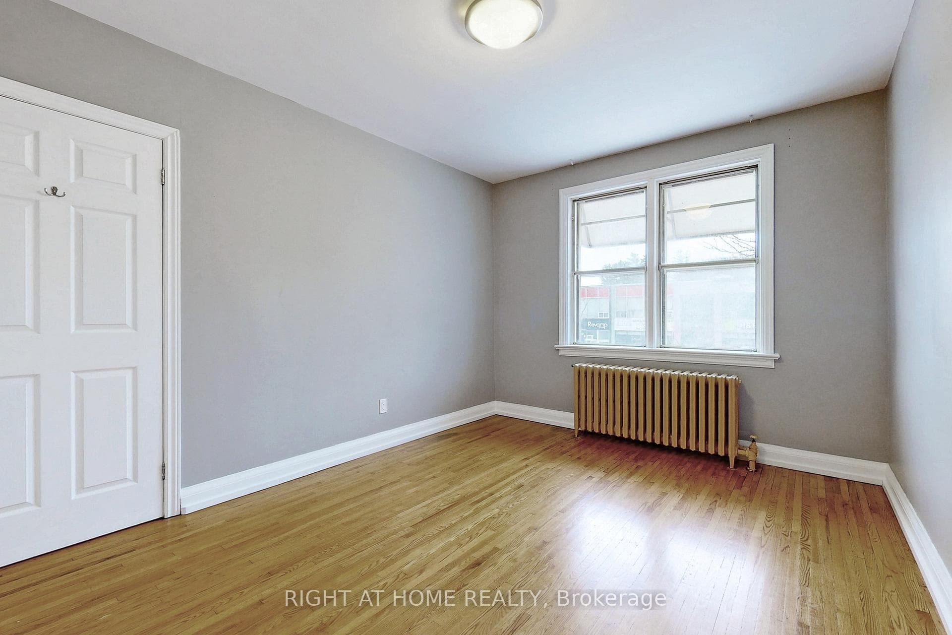 255 Lakeshore Road Unit #A photo 21