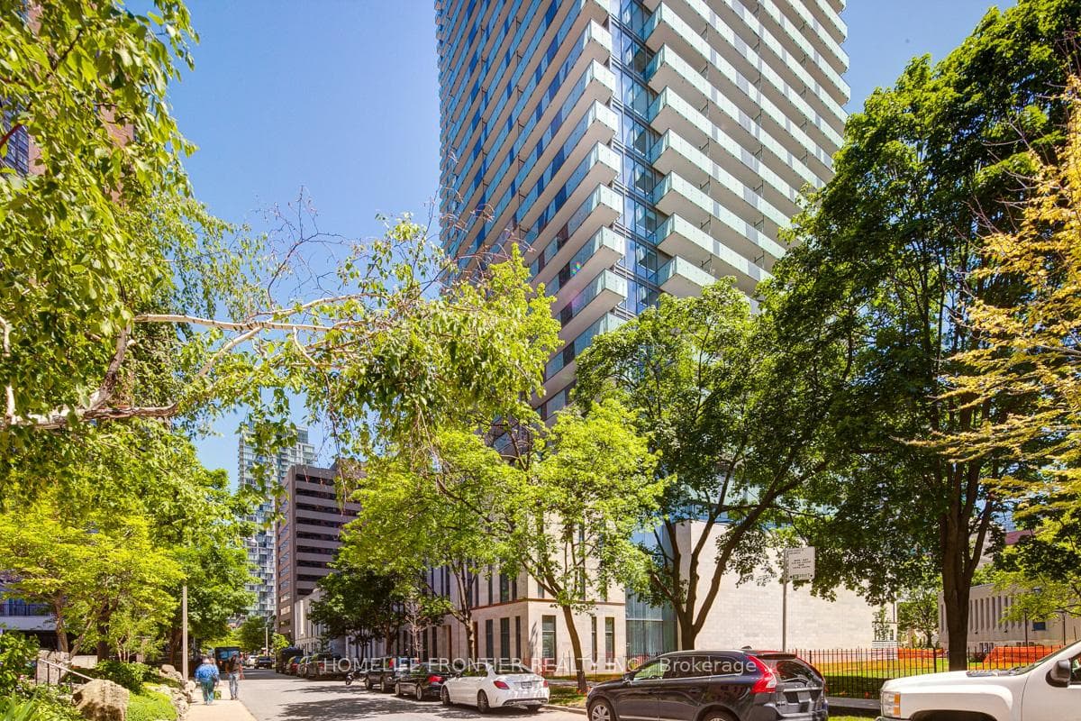 1080 Bay Street Unit 1107 photo 17
