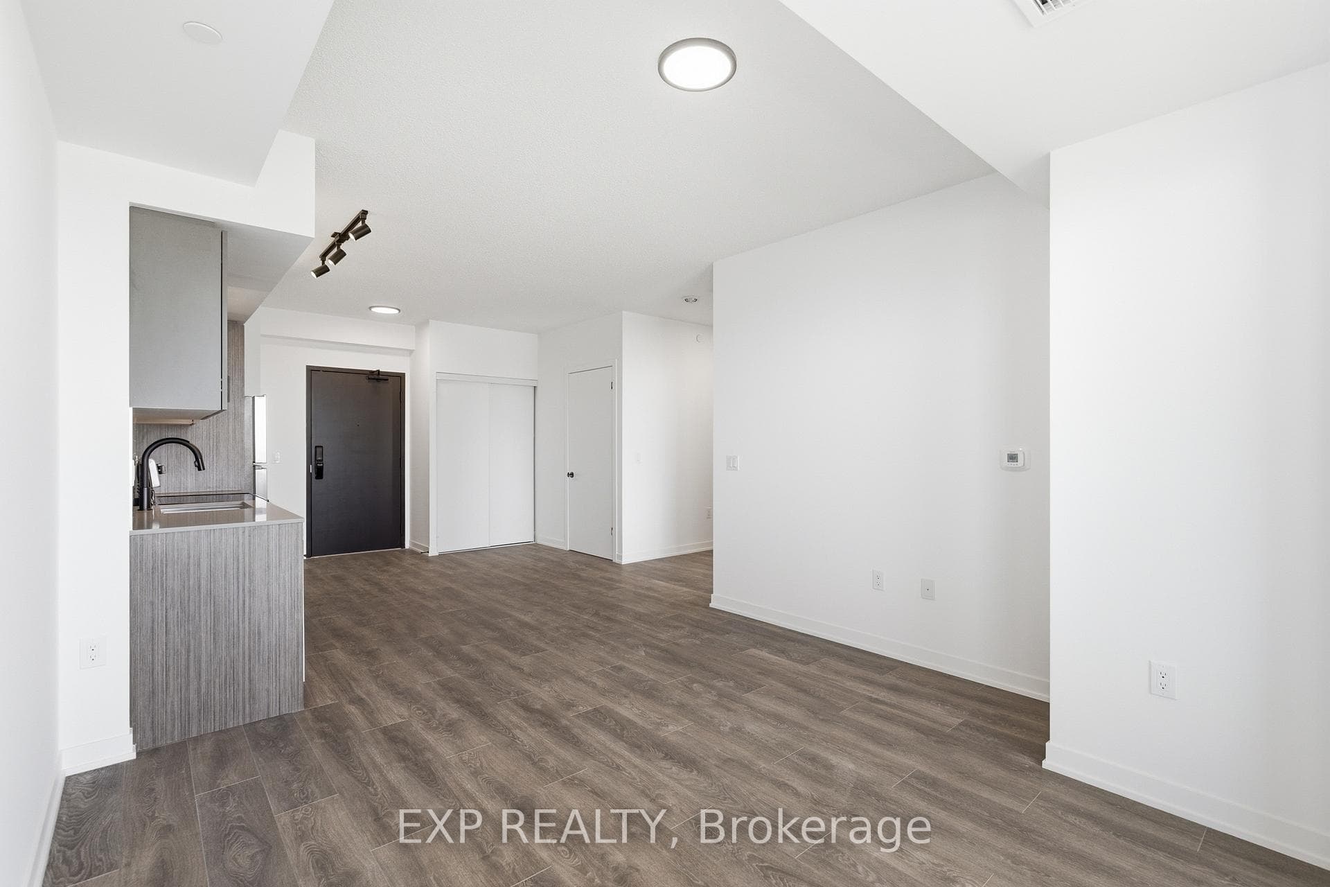 4878 Powers Common Unit 426 photo 11