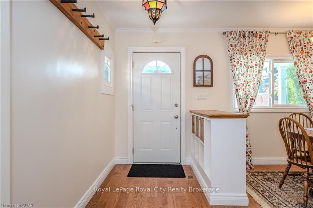 54 MENZIE Avenue photo 4