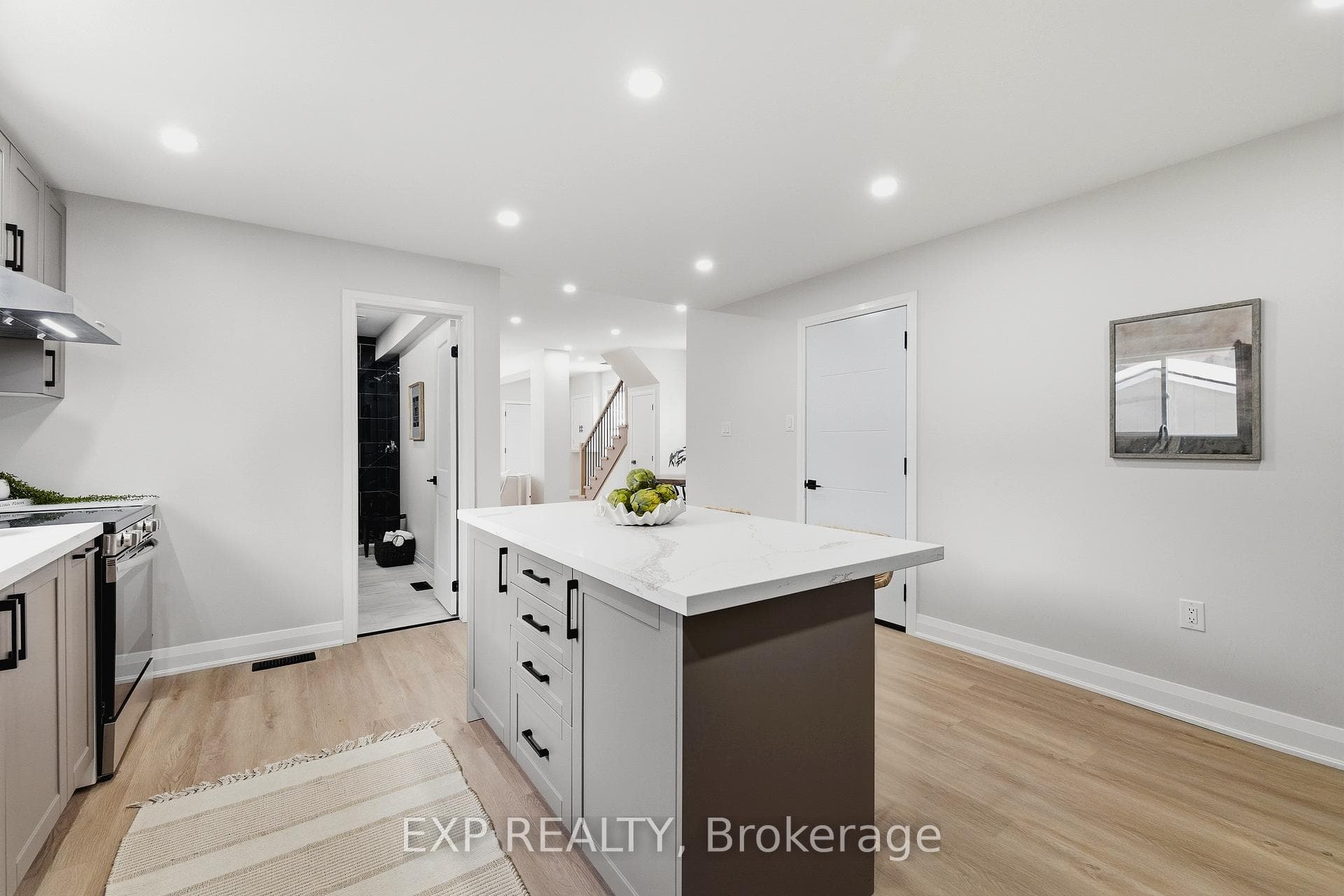 18 Foster Avenue photo 14