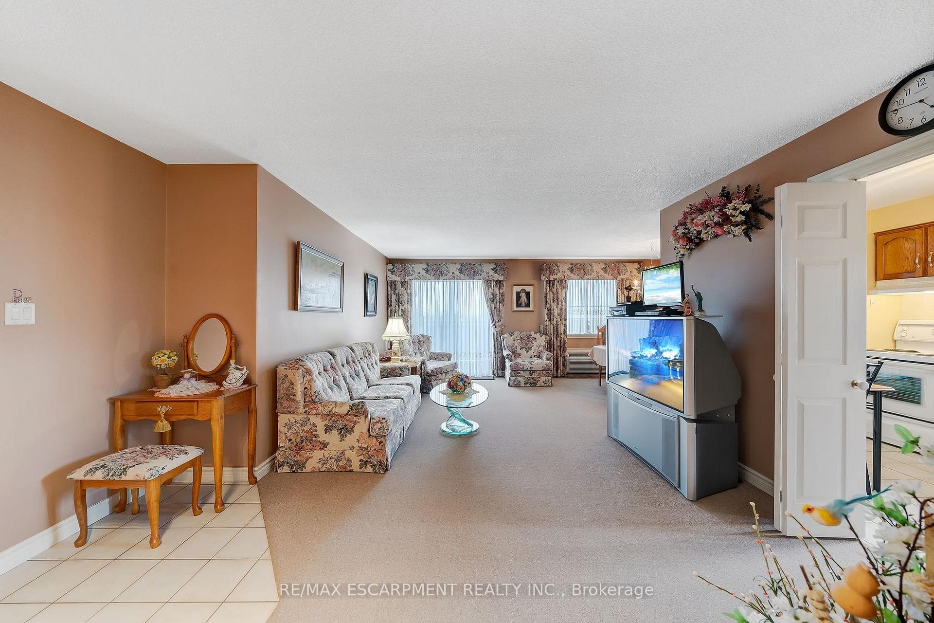 386 Highway 8 N/A Unit 301 photo 6