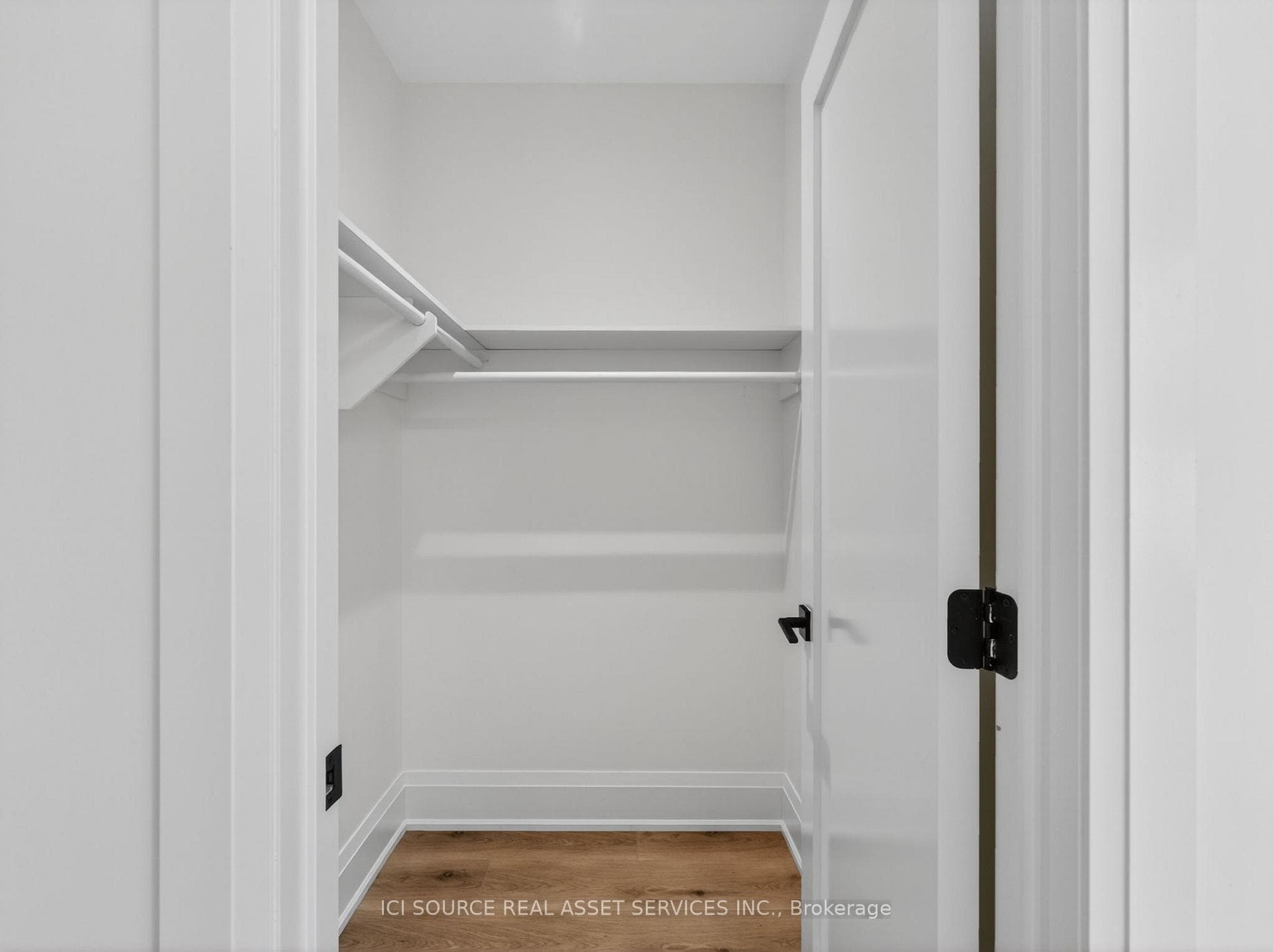 Walk-in closet