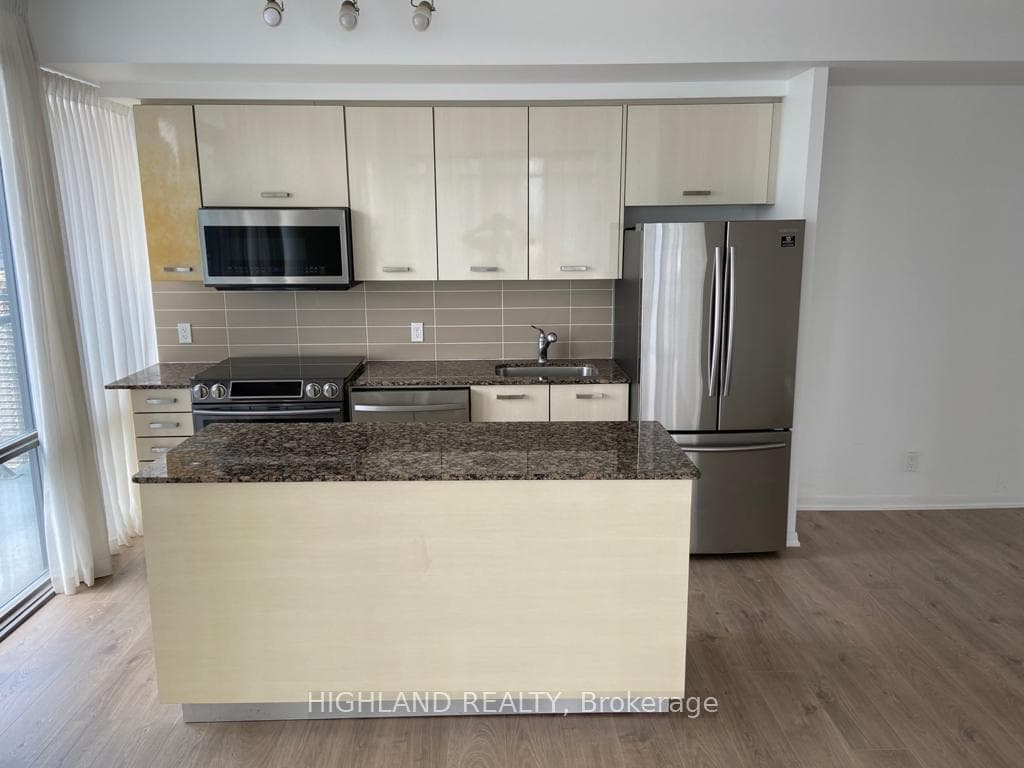 832 Bay Street Unit 2510 photo 7
