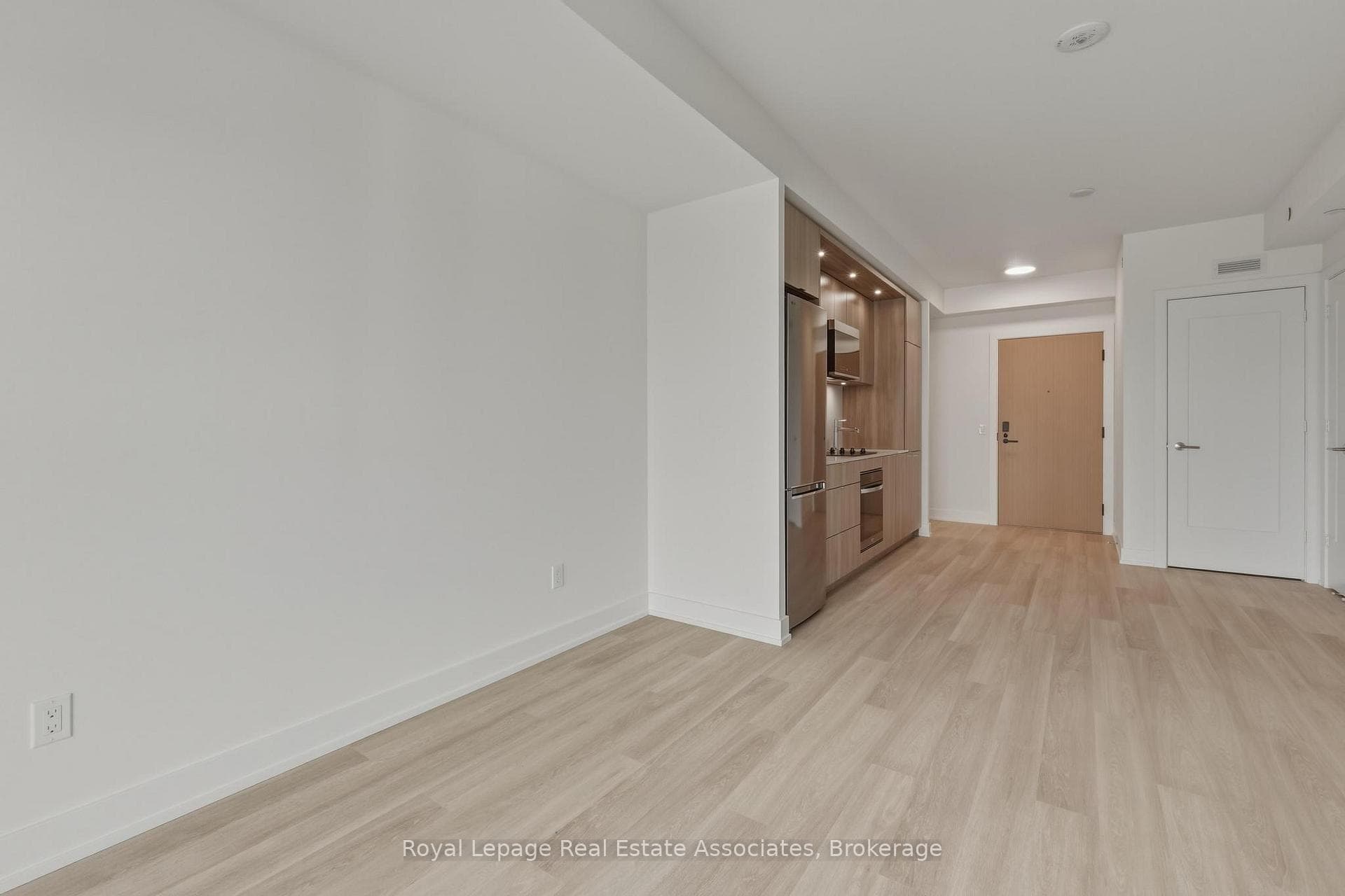 25 Cordova Avenue Unit 1402 photo 13