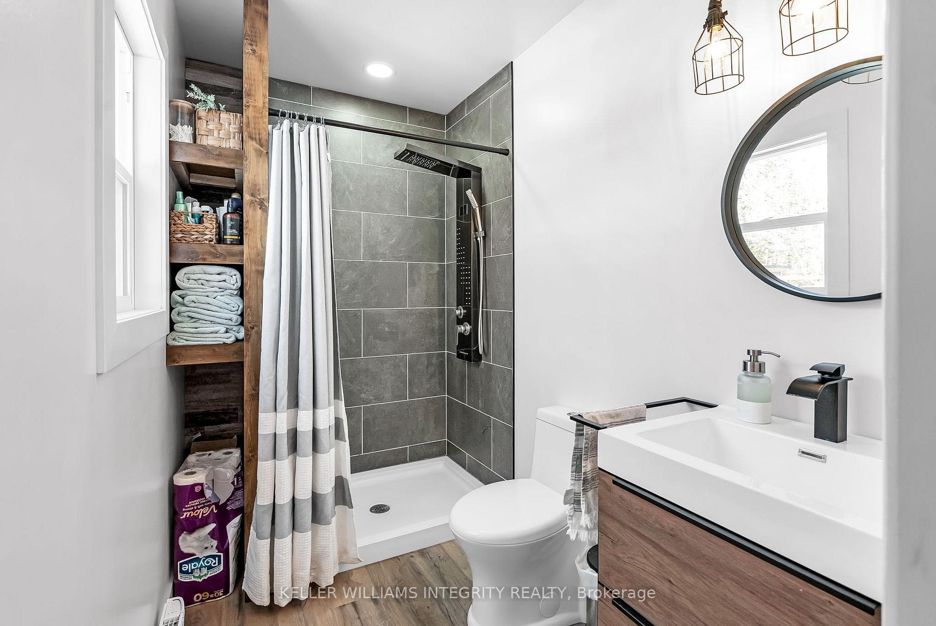 17031 Chevrier Street photo 27
