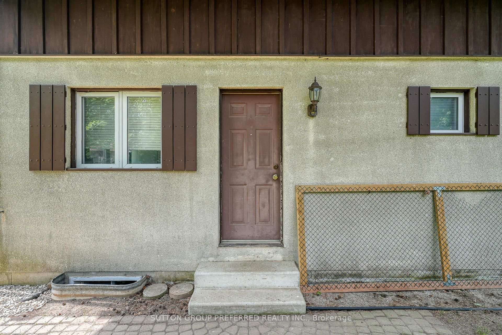 230 Blandford Street photo 2