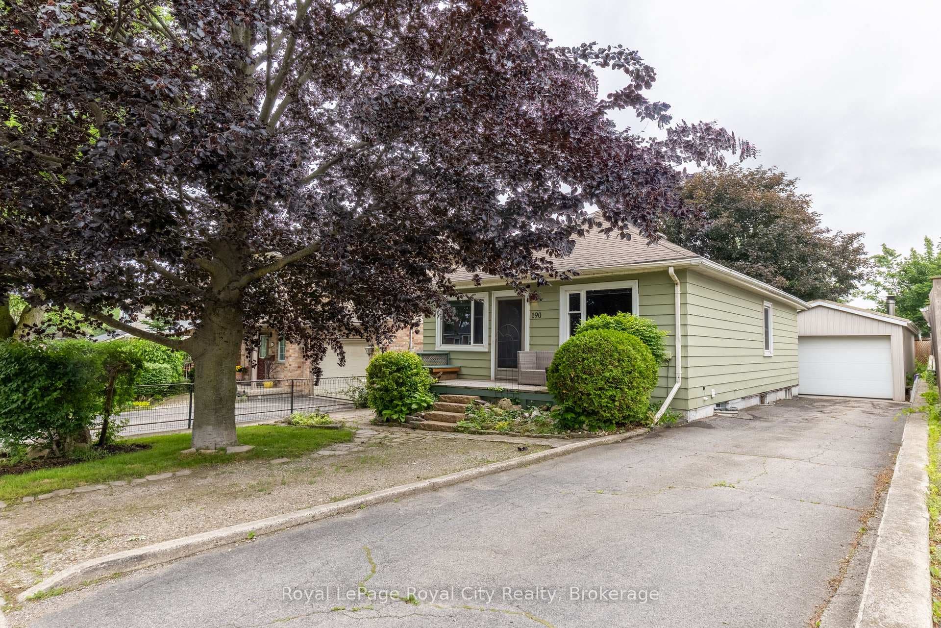 190 Grange Street photo 2
