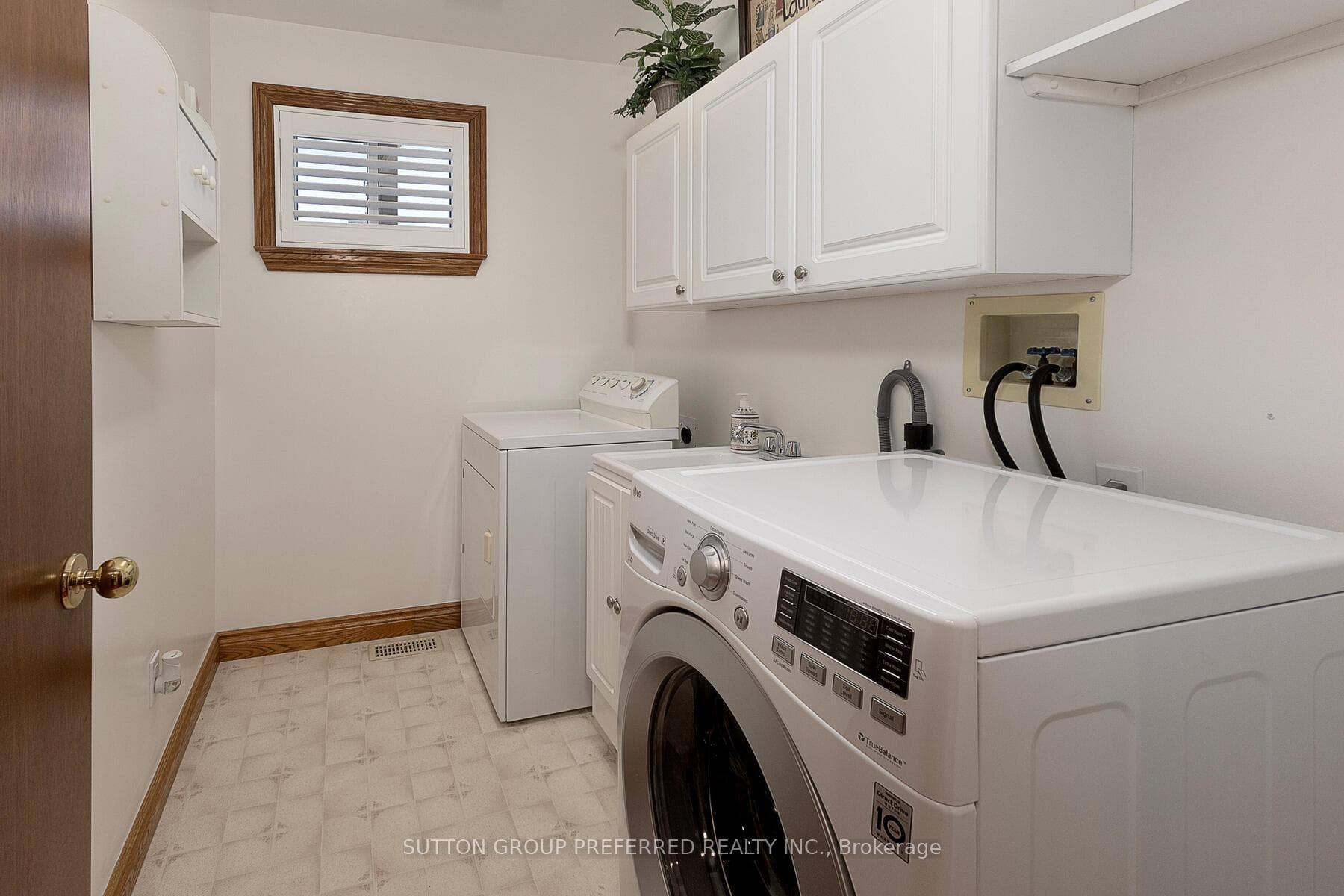 111 Hemlock Road photo 34