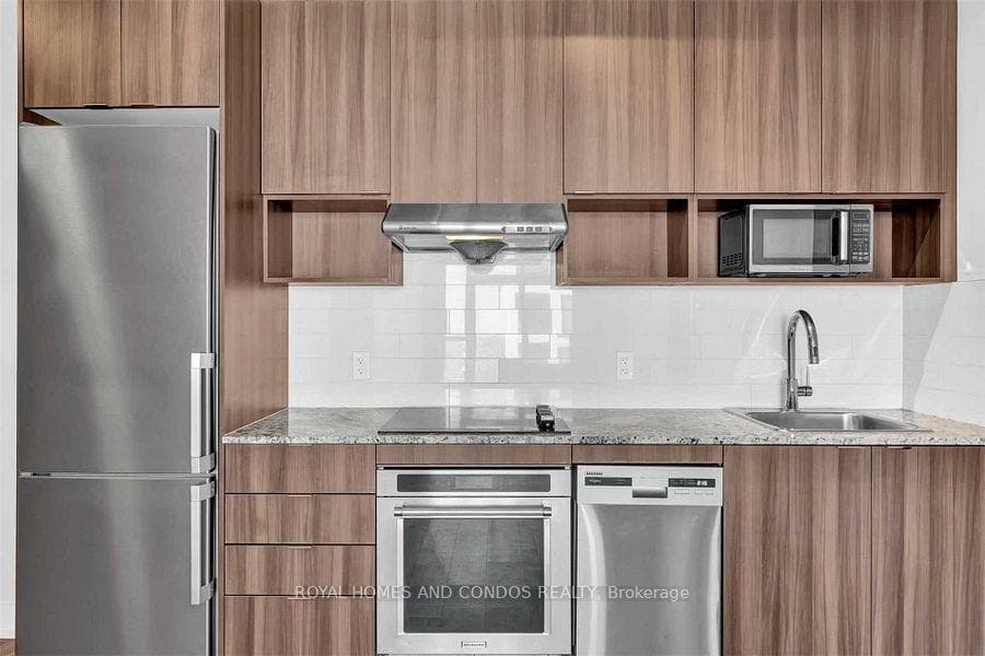 7 Mabelle Avenue Unit 706 photo 10