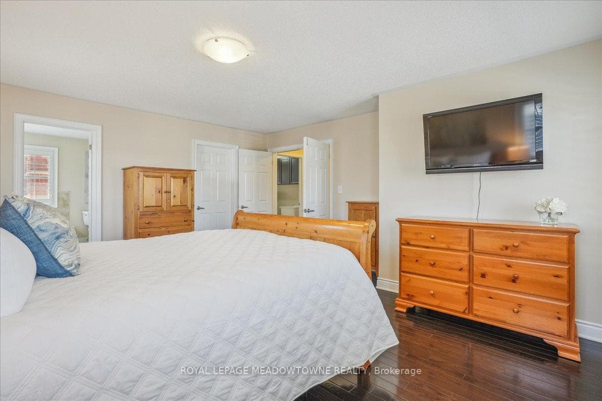 391 Wettlaufer Terrace photo 24