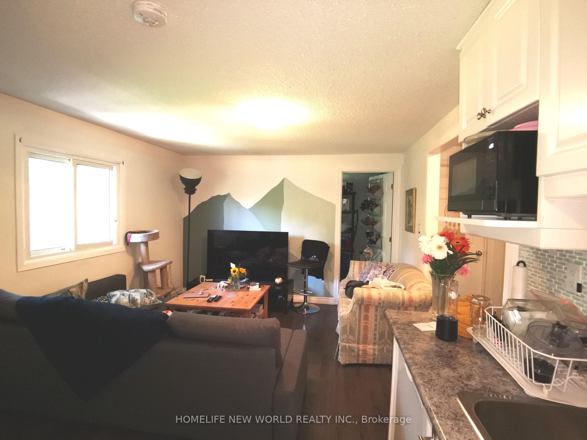 12 Jacob Drive Unit Upper photo 17