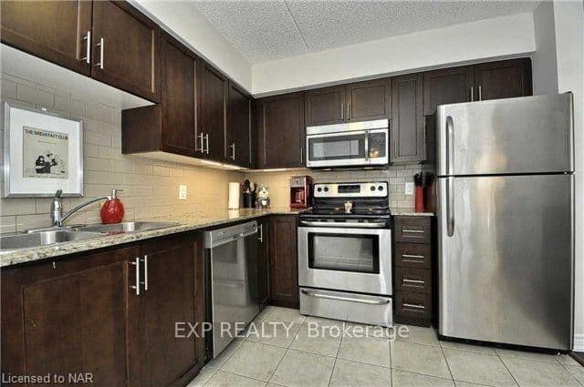 1380 COSTIGAN Road Unit 98 photo 4
