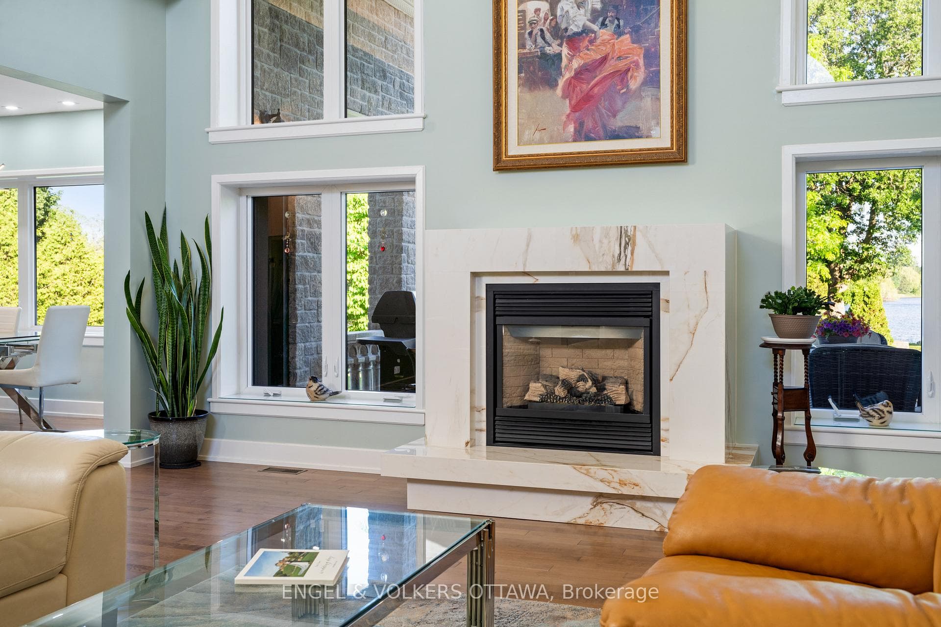 1562 Lakeshore Drive photo 11