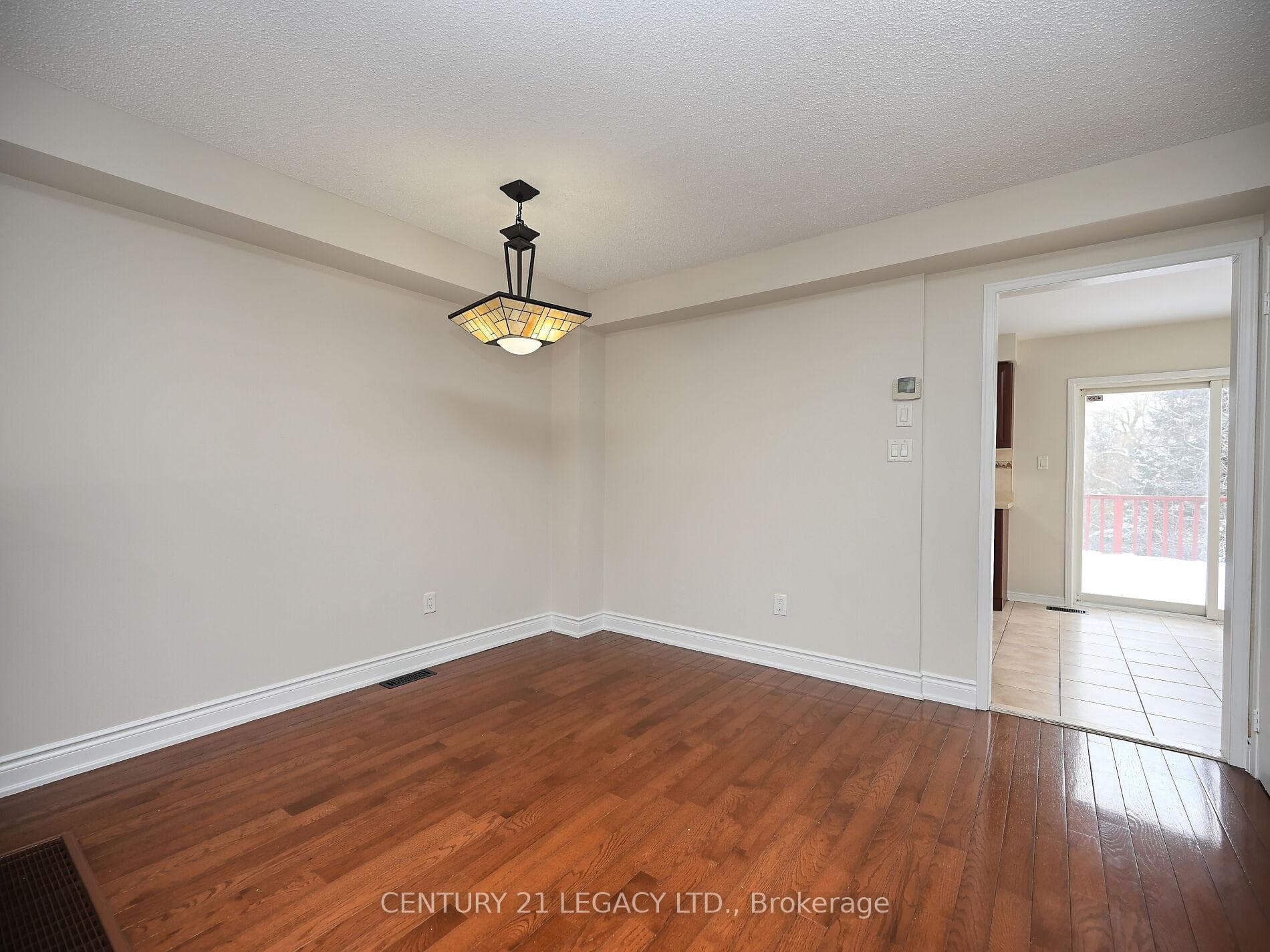 48 Bernard Avenue photo 7