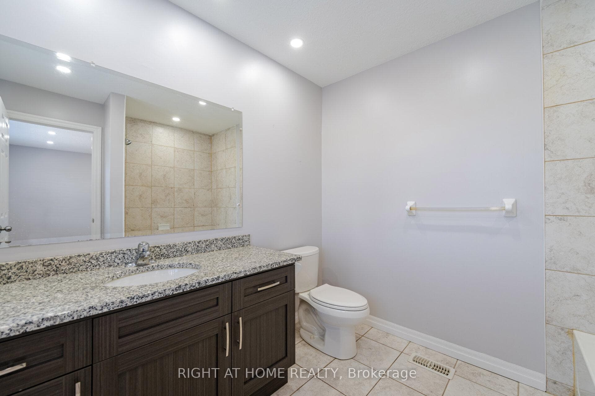 129 Green Gate Boulevard photo 21