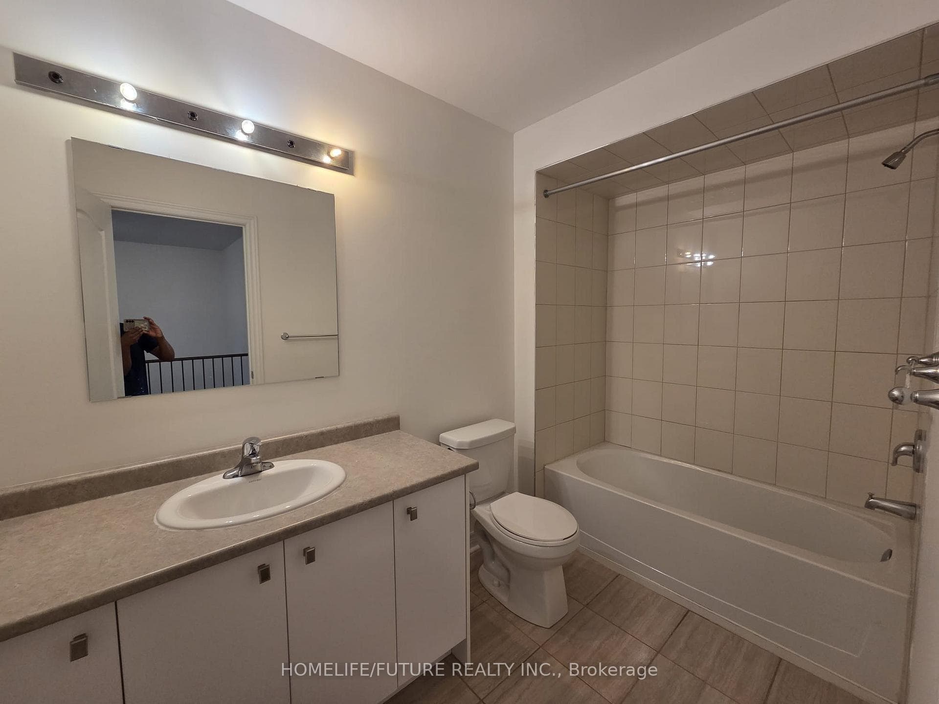 94 Cathedral Drive photo 19