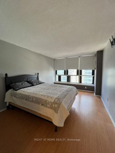55 ELM Drive Unit 1810 photo 8
