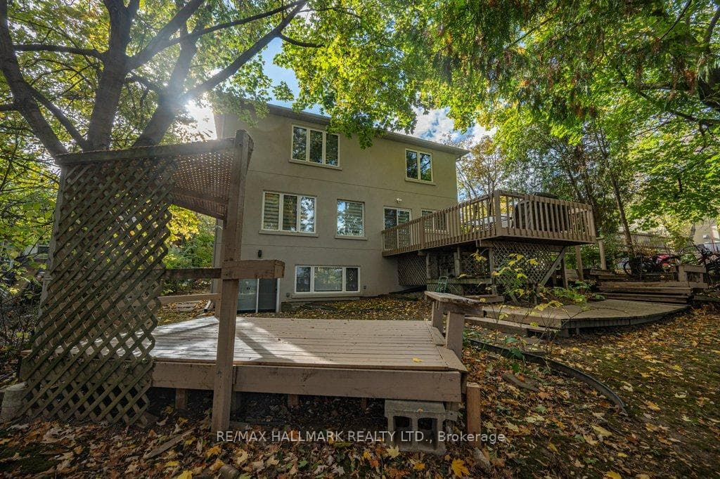 82 Grandview Avenue photo 35