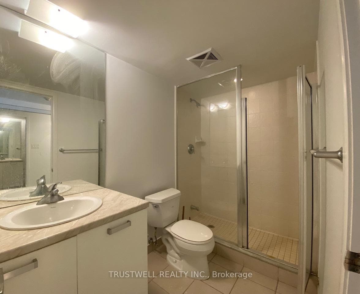37 Grosvenor Street Unit 1503 photo 19