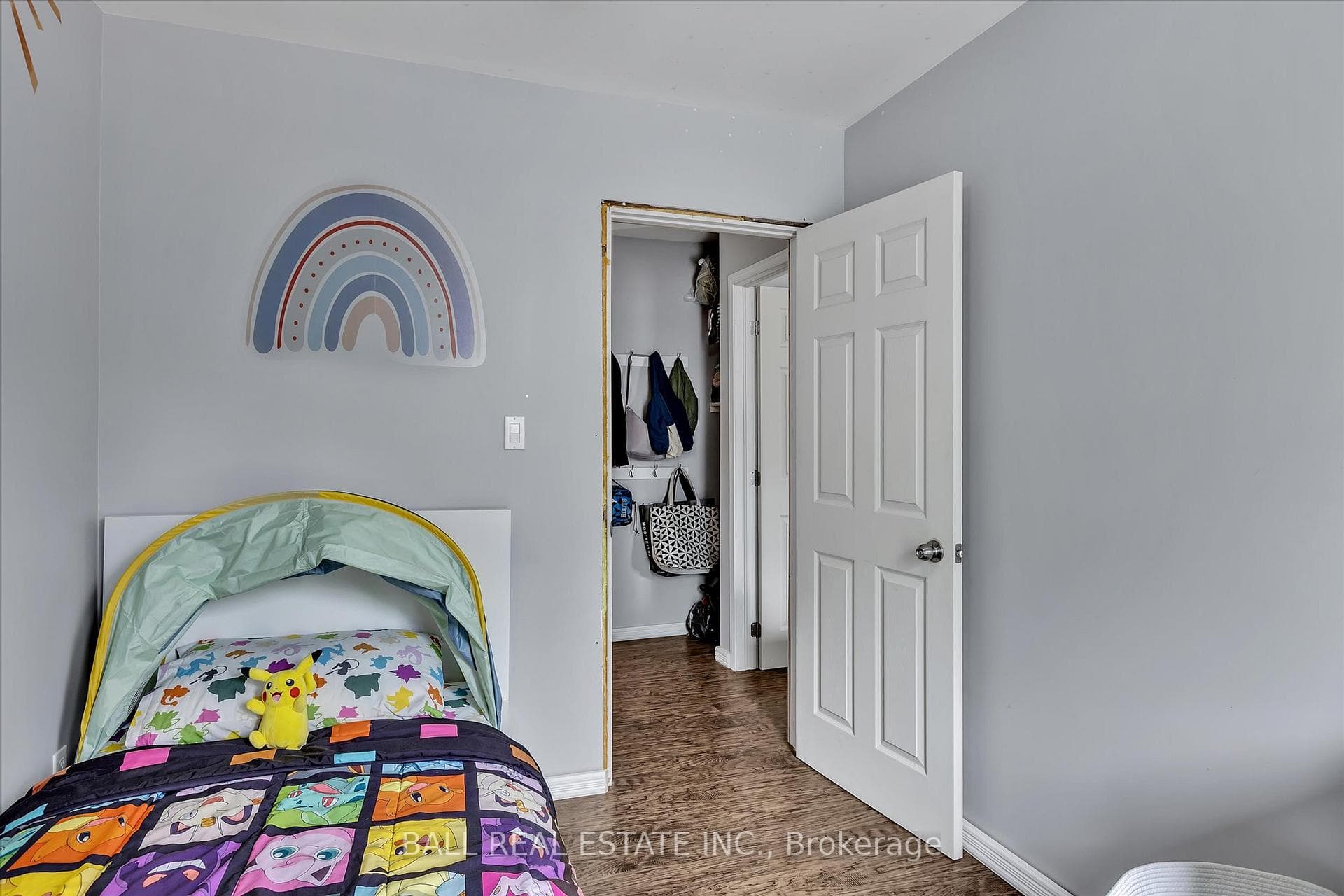 576 Bethune Street photo 28