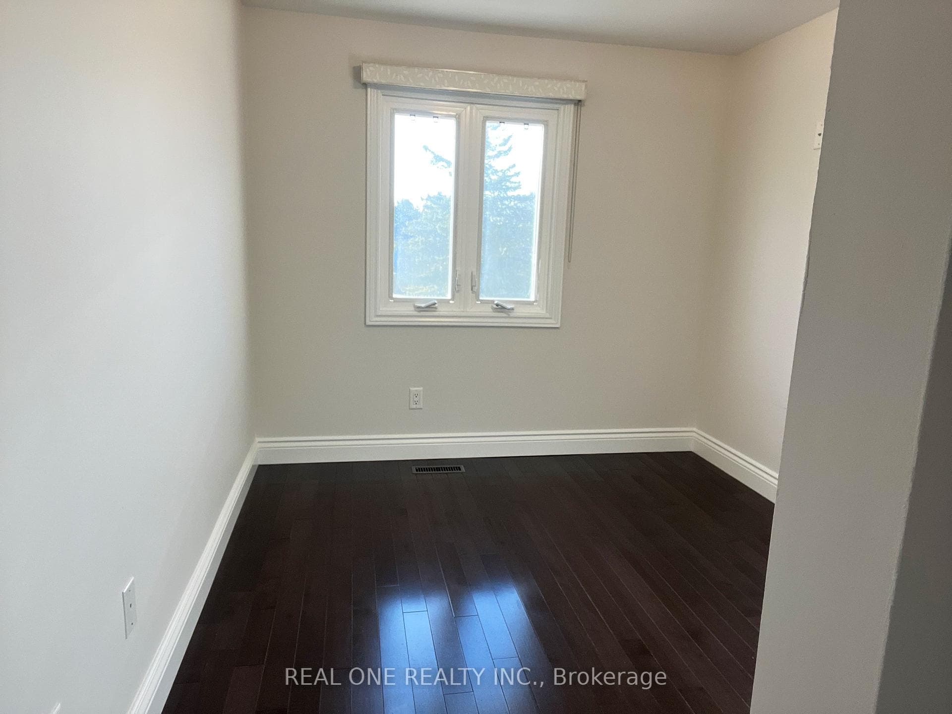 74 Eagleview Crescent photo 18