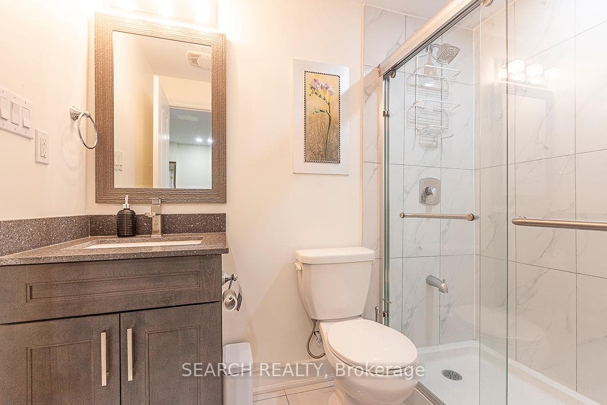 75 Olympia Crescent photo 35