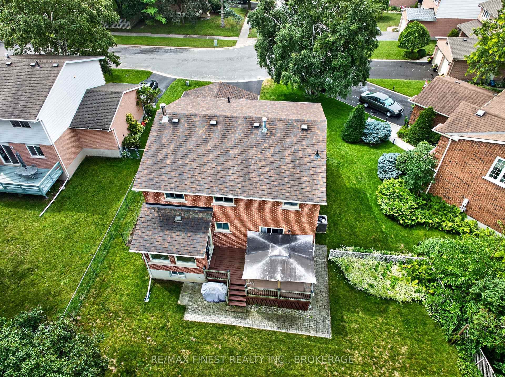 886 Bridle Path Crescent photo 46