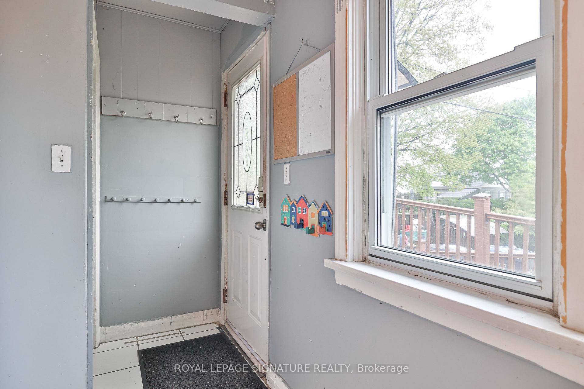178 Angelene Street photo 4