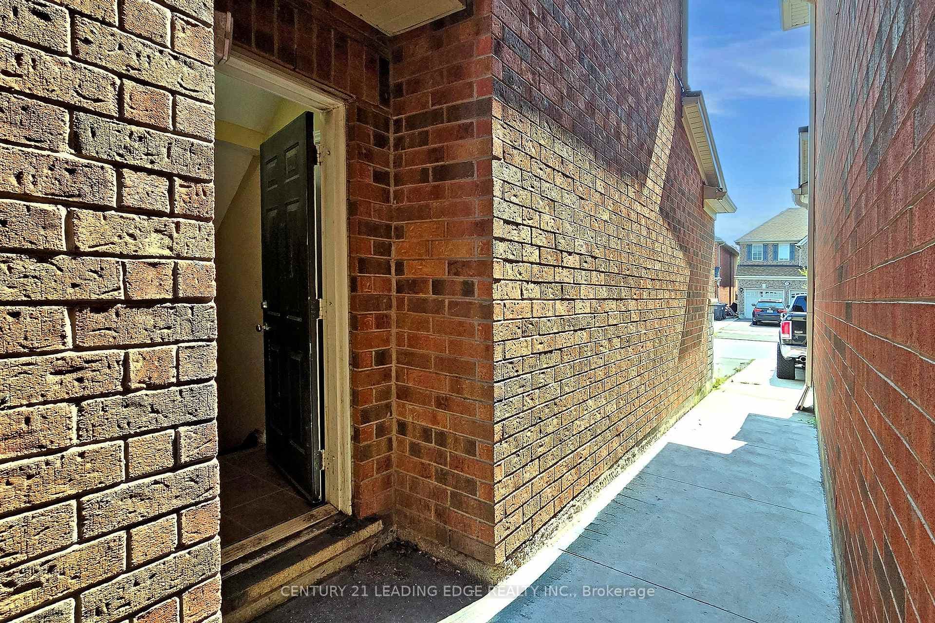 6 FIRWOOD Crescent Unit BSMT photo 1
