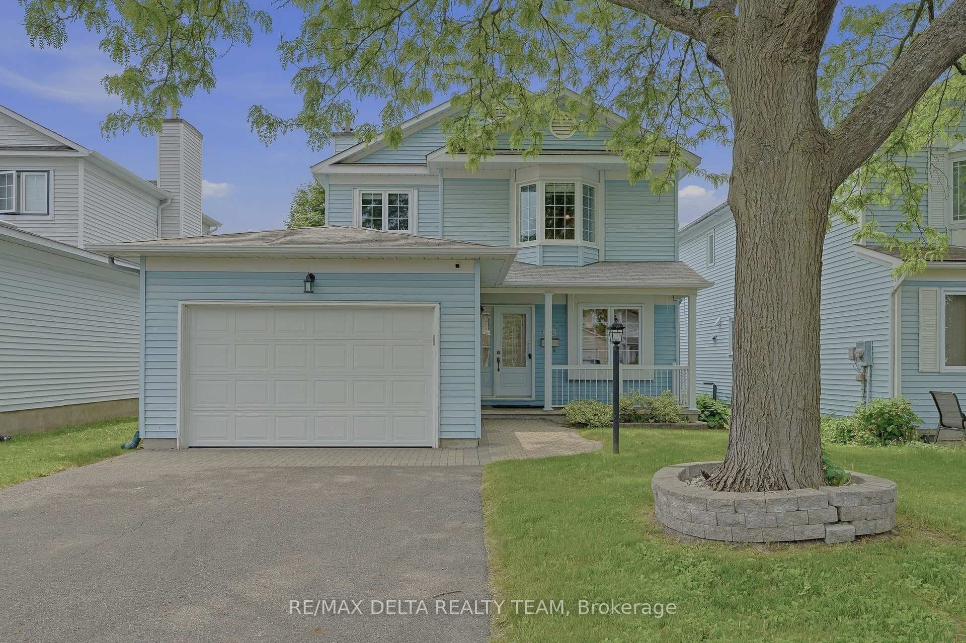 310 Mceachern Crescent photo 1