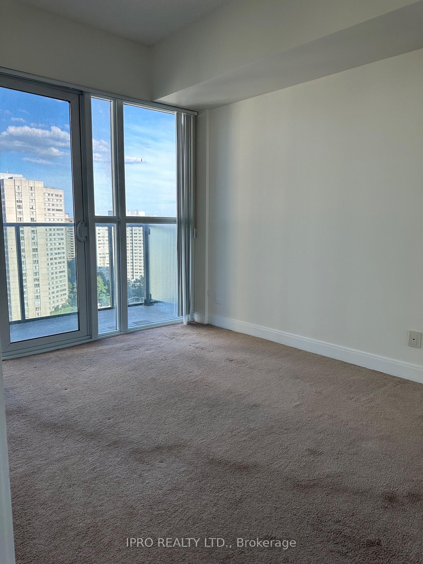 60 Absolute Avenue Unit 1508 photo 10