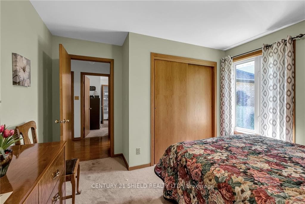 1715 BLAKELY Drive photo 15