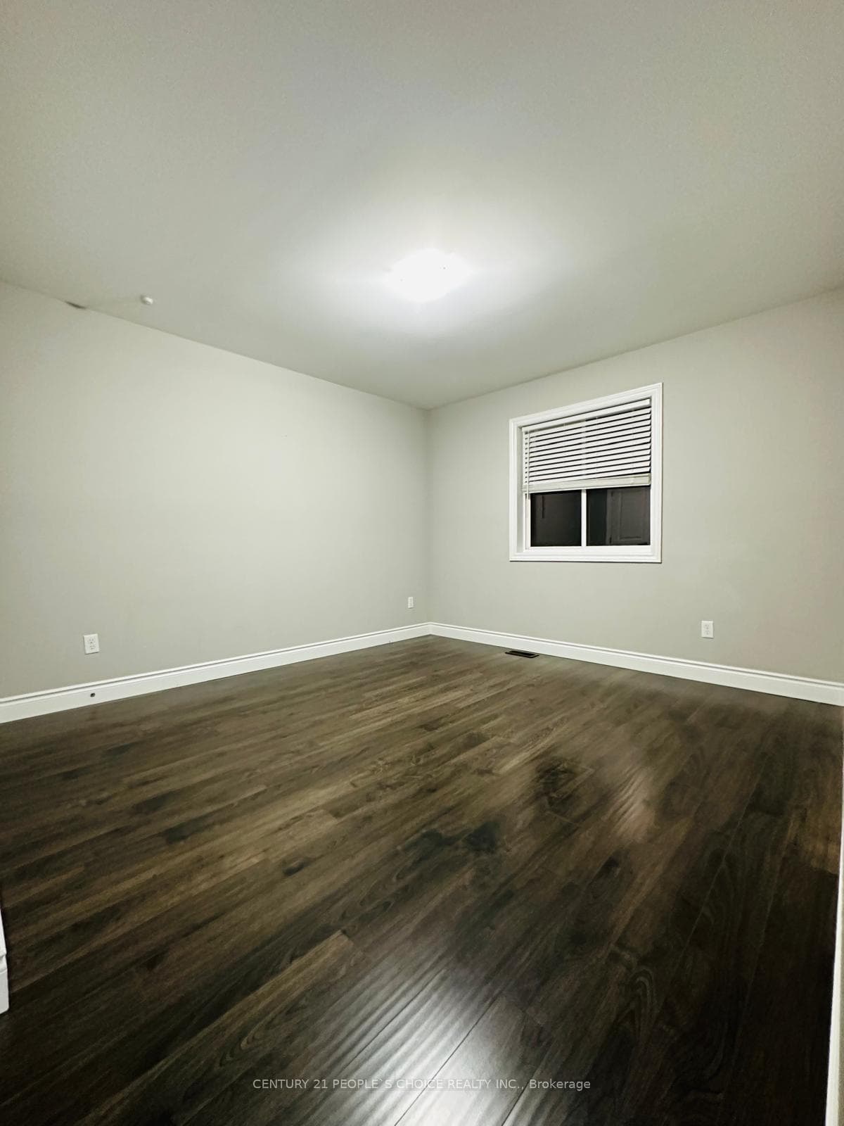 1296 East Lawn photo 8