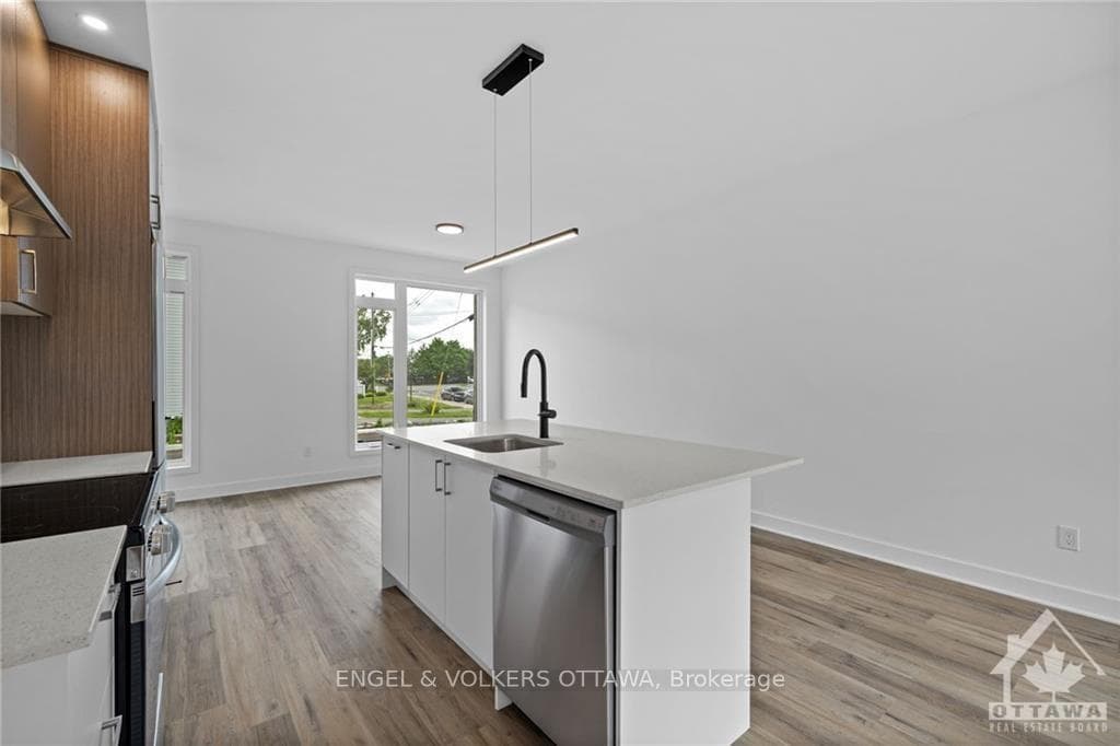 1260 MARENGER Street Unit H photo 8