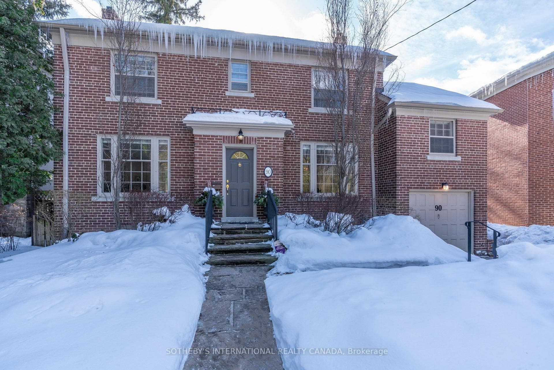 90 Coldstream Avenue photo 1