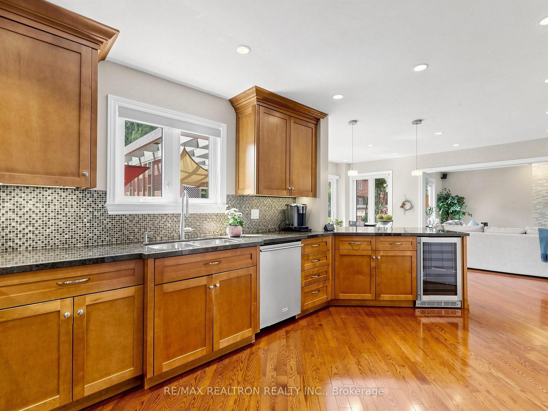 20 Amberwood Court photo 15