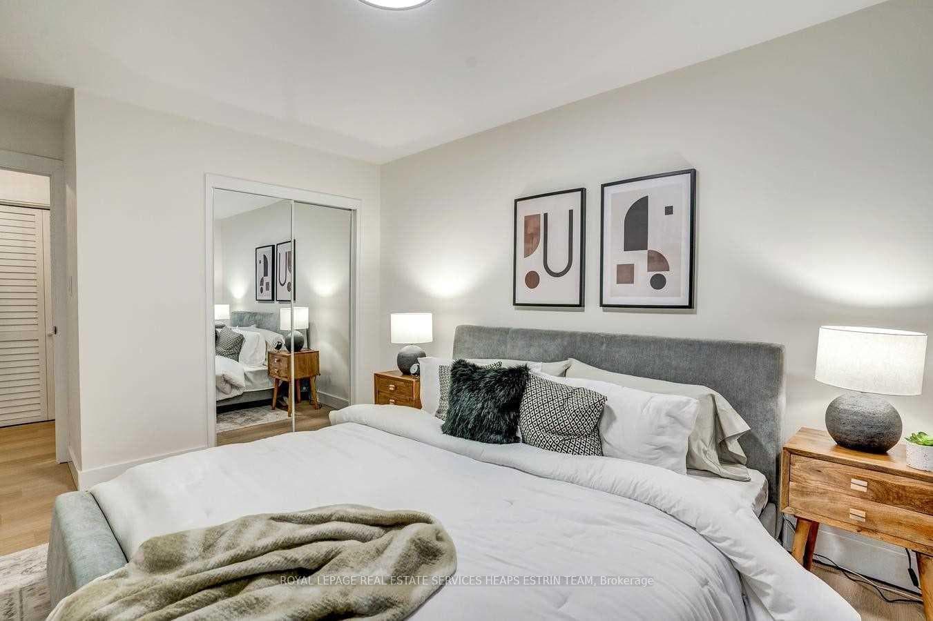 420 Eglinton Avenue Unit 206 photo 15