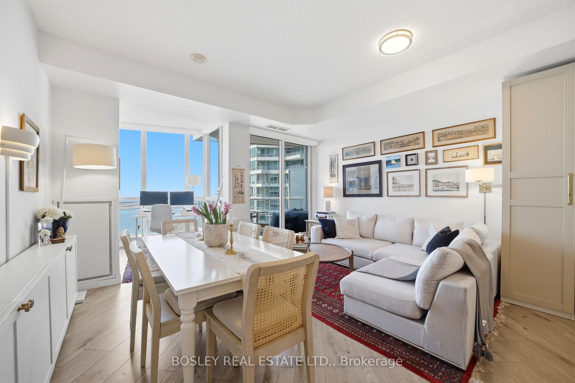 Living / Dining room