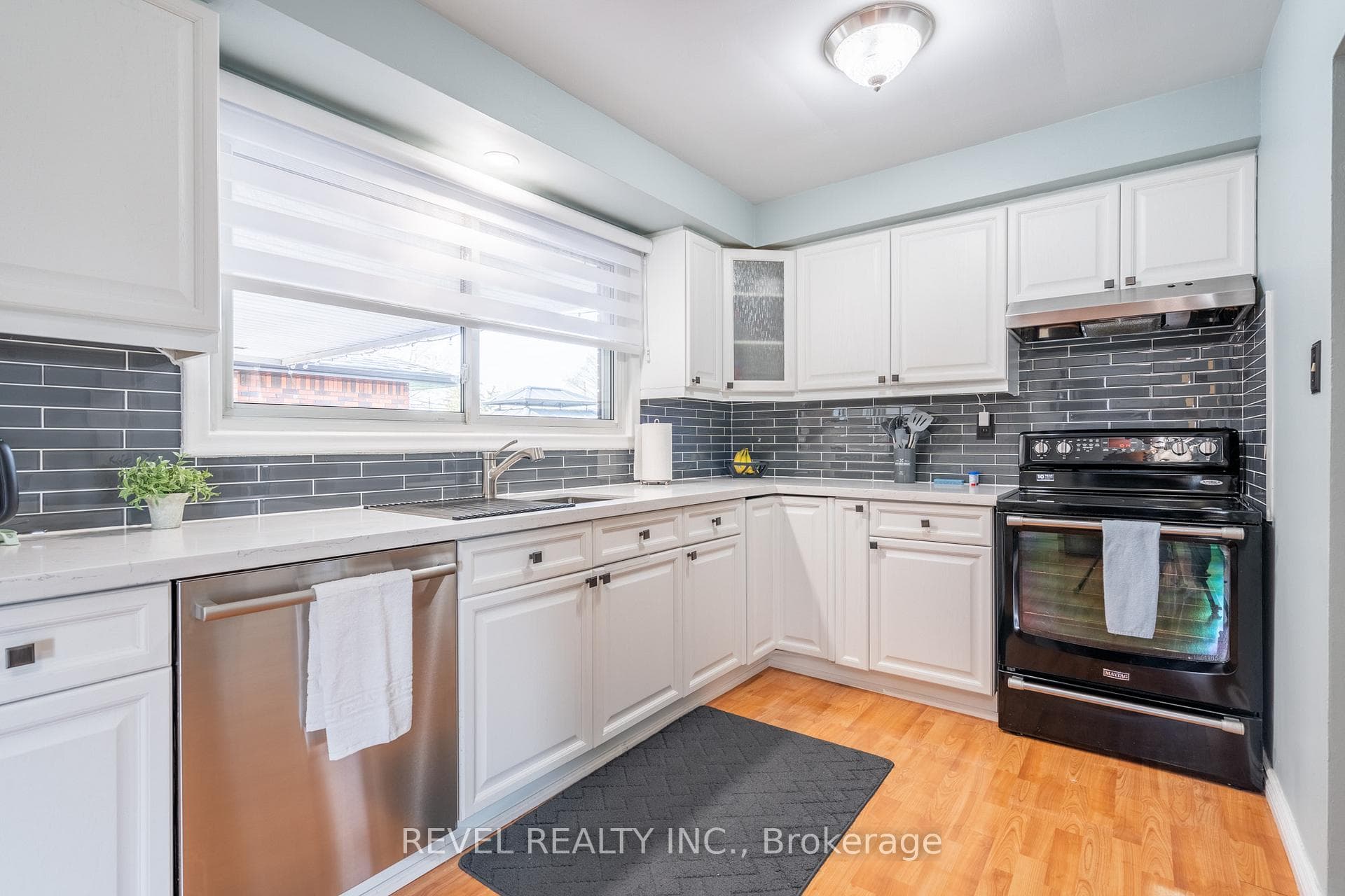 32 Cloke Court photo 8