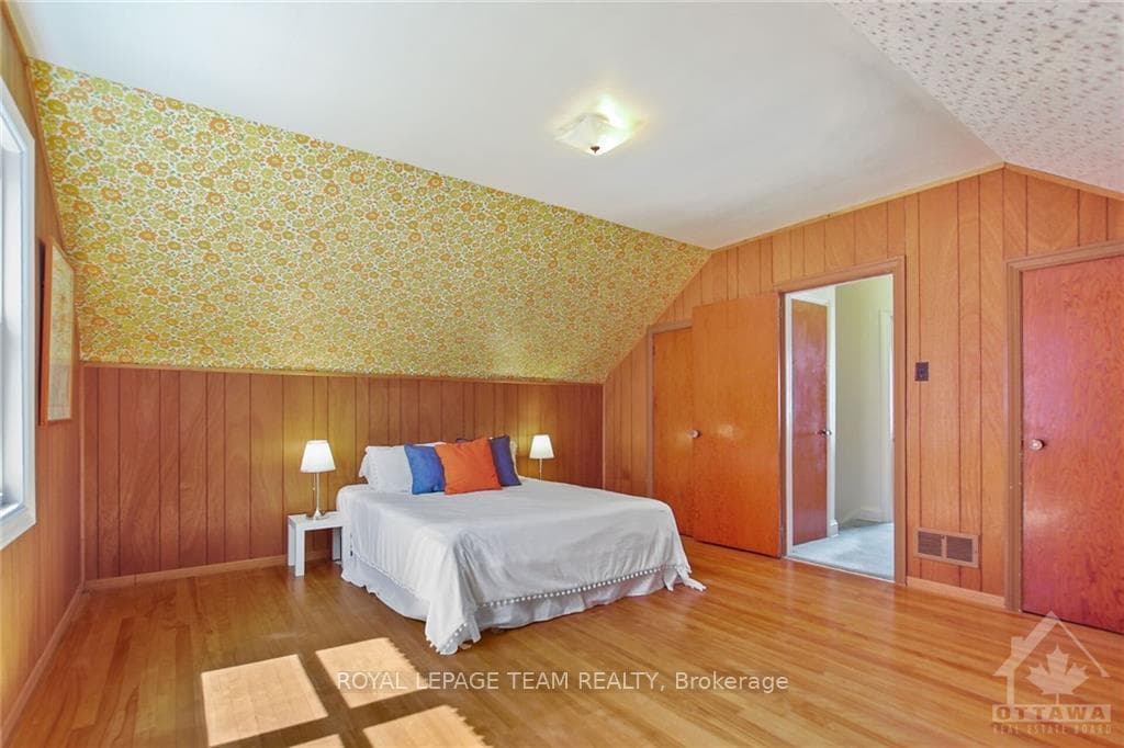 581 WINDERMERE Avenue photo 21