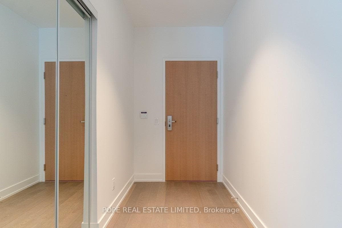 7 Grenville Street Unit 703 photo 15