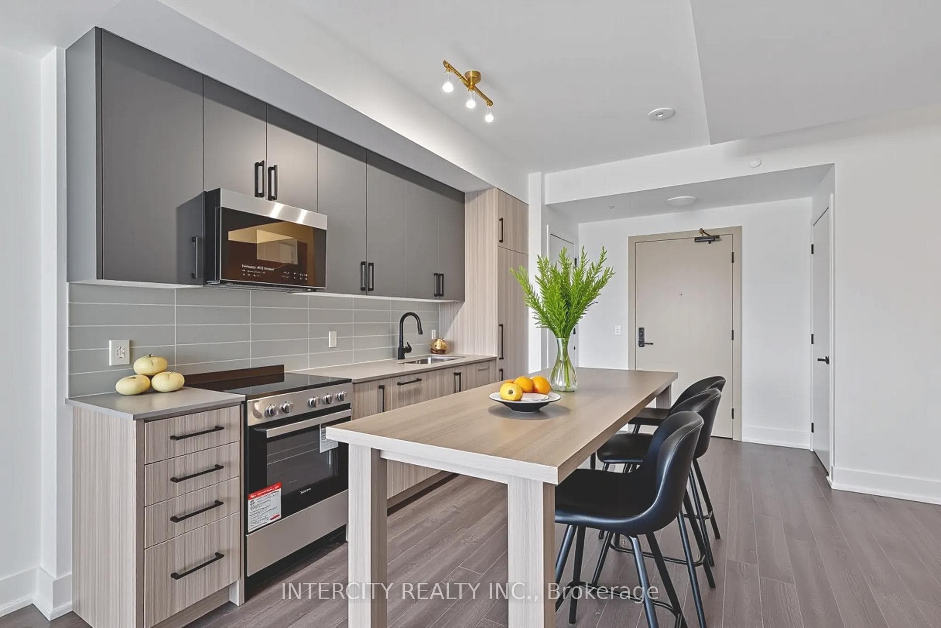 2075 King Road Unit 233 photo 1