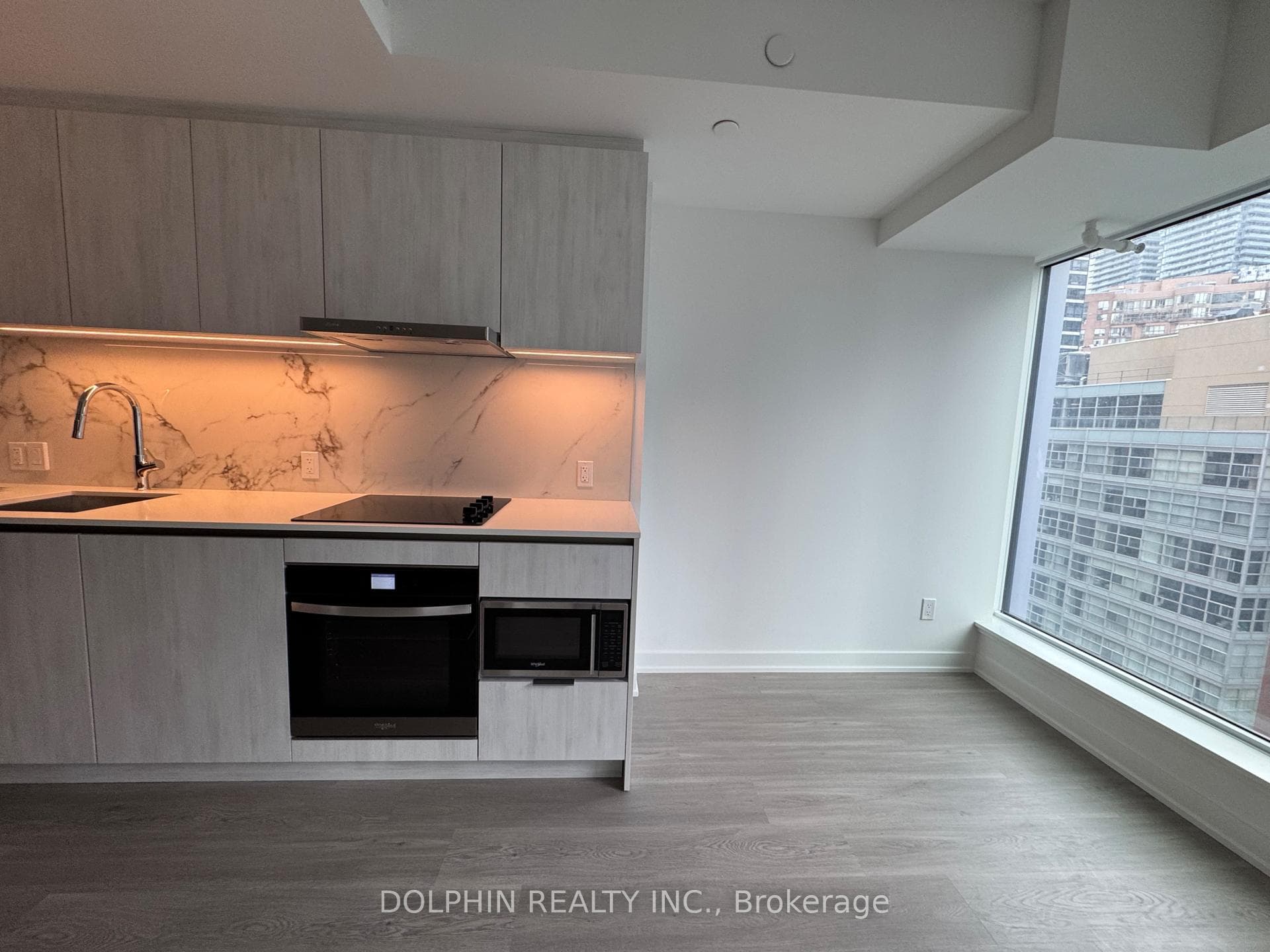 8 Wellesley Street Unit 1806 photo 13