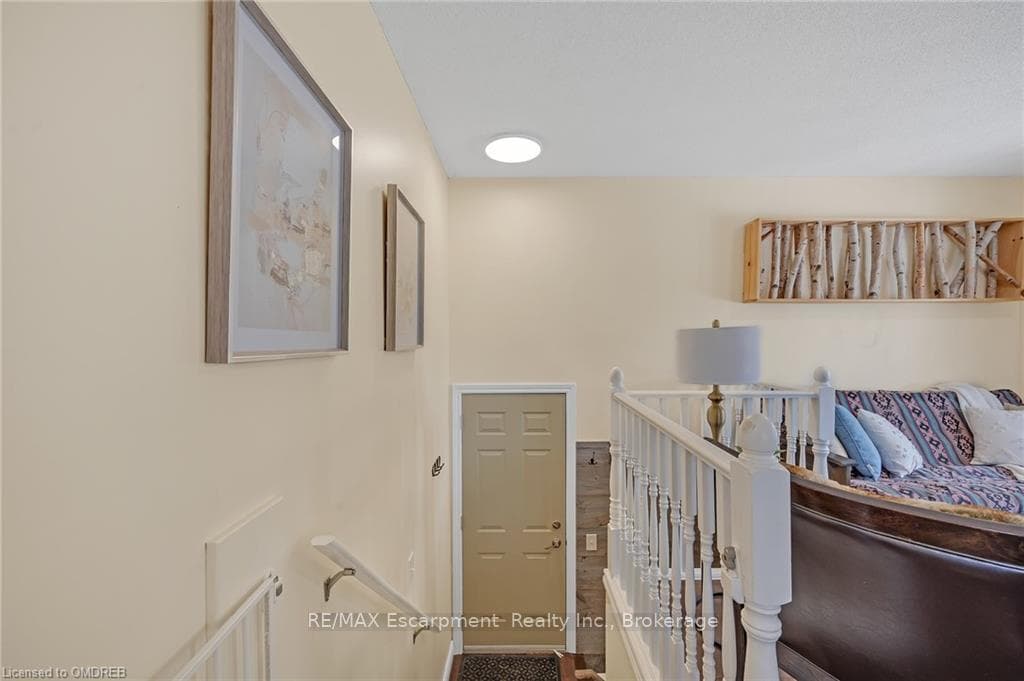 94 GRAPEVIEW DRIVE Drive photo 13