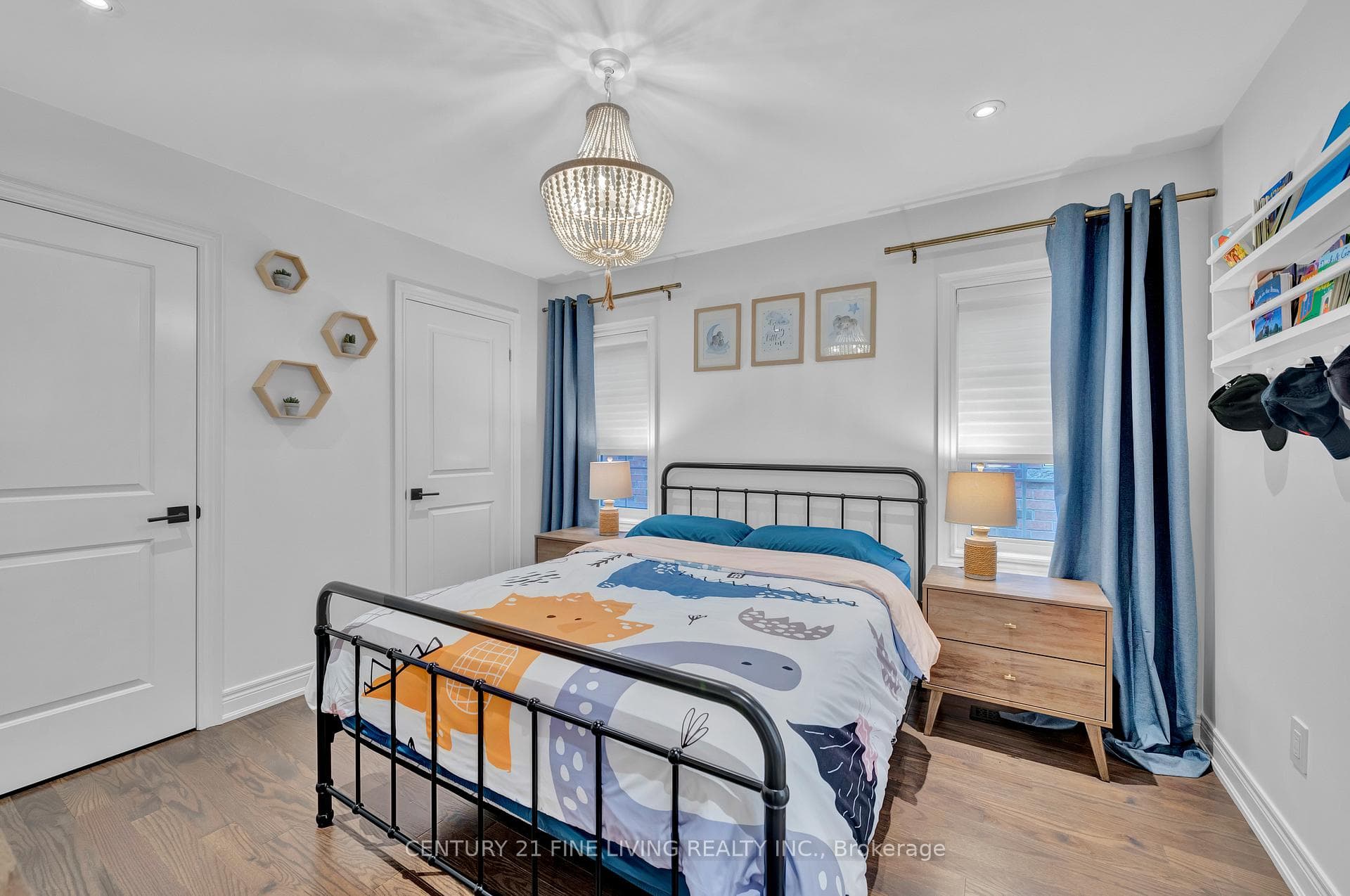 18 Ross Vennare Crescent photo 29