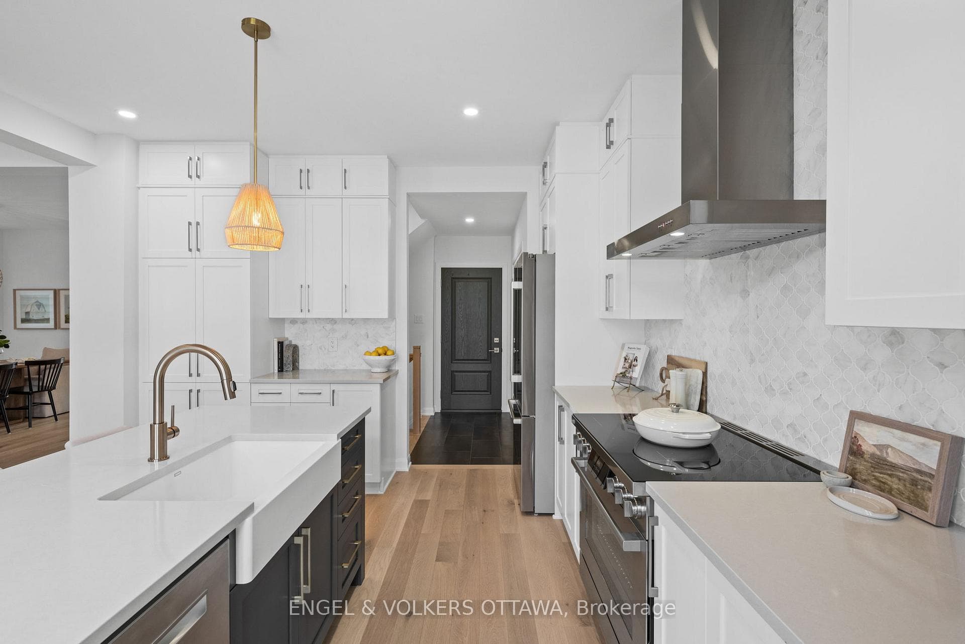 611 Ribbon Street photo 18