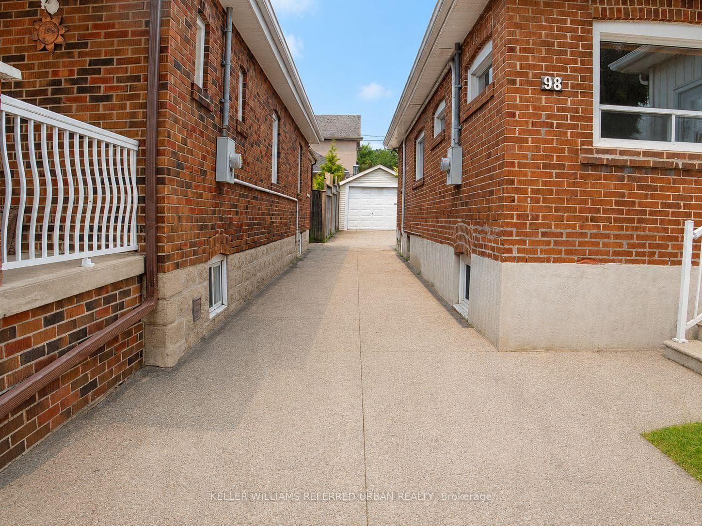98 Foxwell Street photo 2