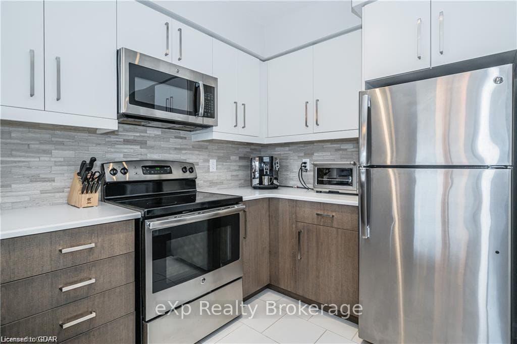53 ARTHUR Street Unit 708 photo 4